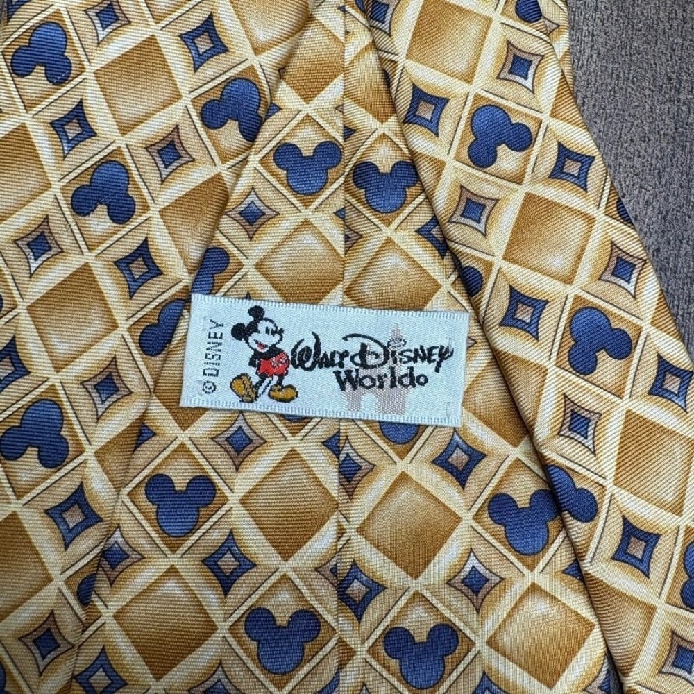 Vintage Walt Disney World Tie 100% Silk Mickey Mouse Made in USA‎ Gold Blue - Picture 5 of 6